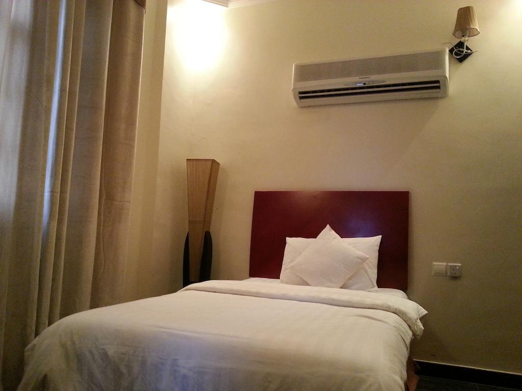 Rimal Suites Apartments Salalah Room photo